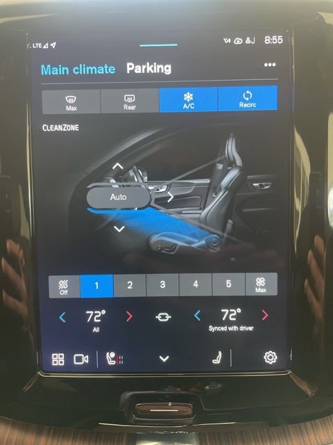 Certified 2023 Volvo XC60 T8 Plus image 21