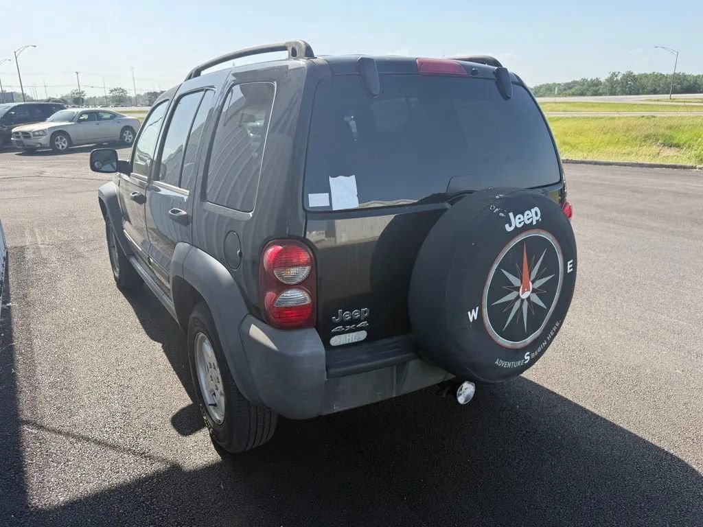 Used 2007 Jeep Liberty Sport AWD/4WD image 6