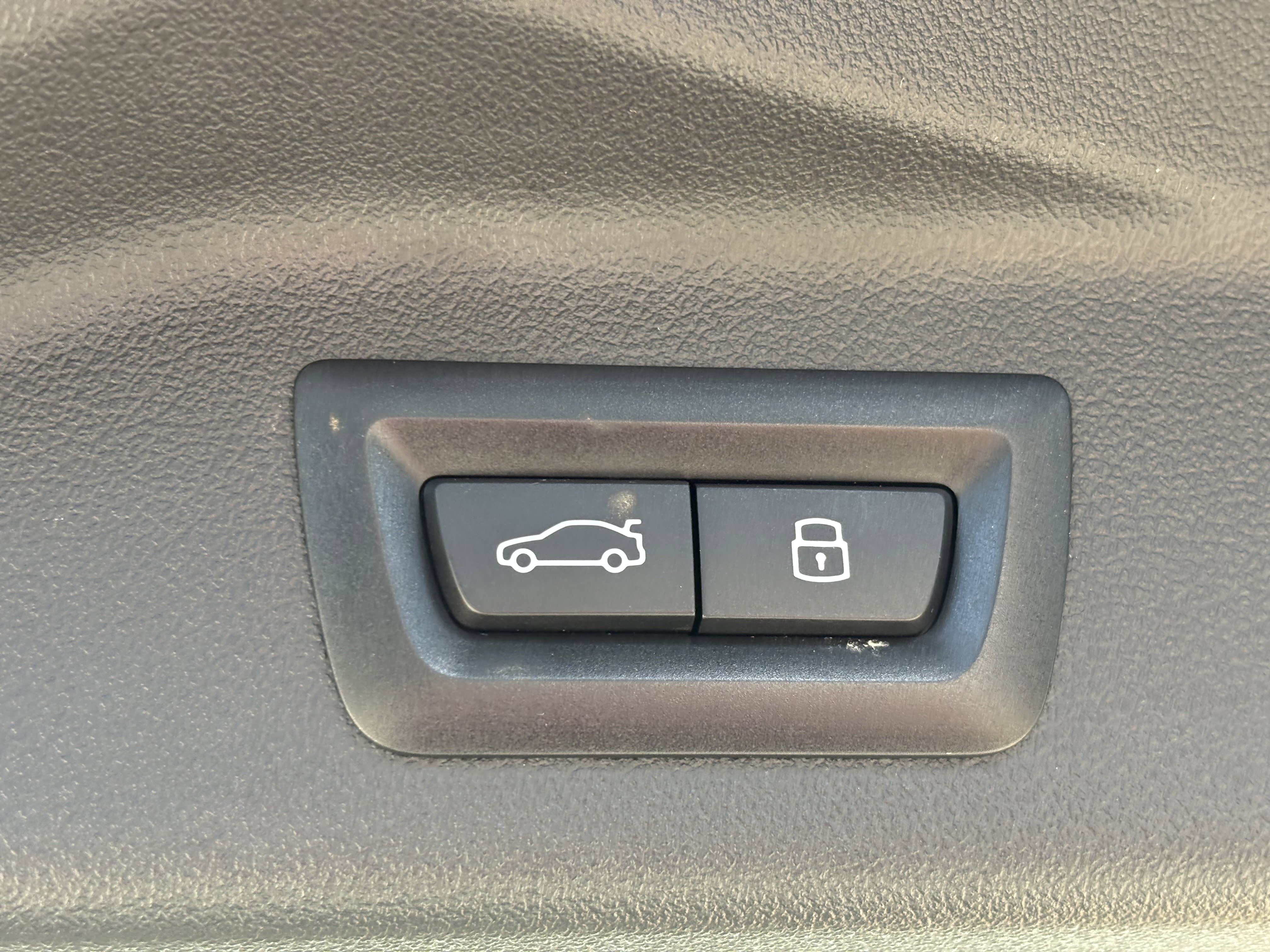 Used 2025 BMW X7 xDrive40i image 11