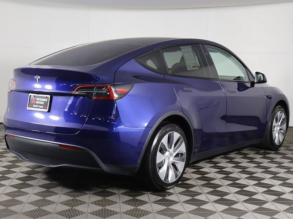 Used 2023 Tesla Model Y Long Range AWD/4WD image 14