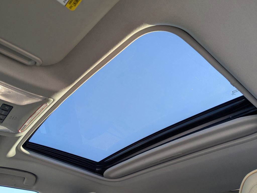 Used 2022 Toyota RAV4 XLE image 22