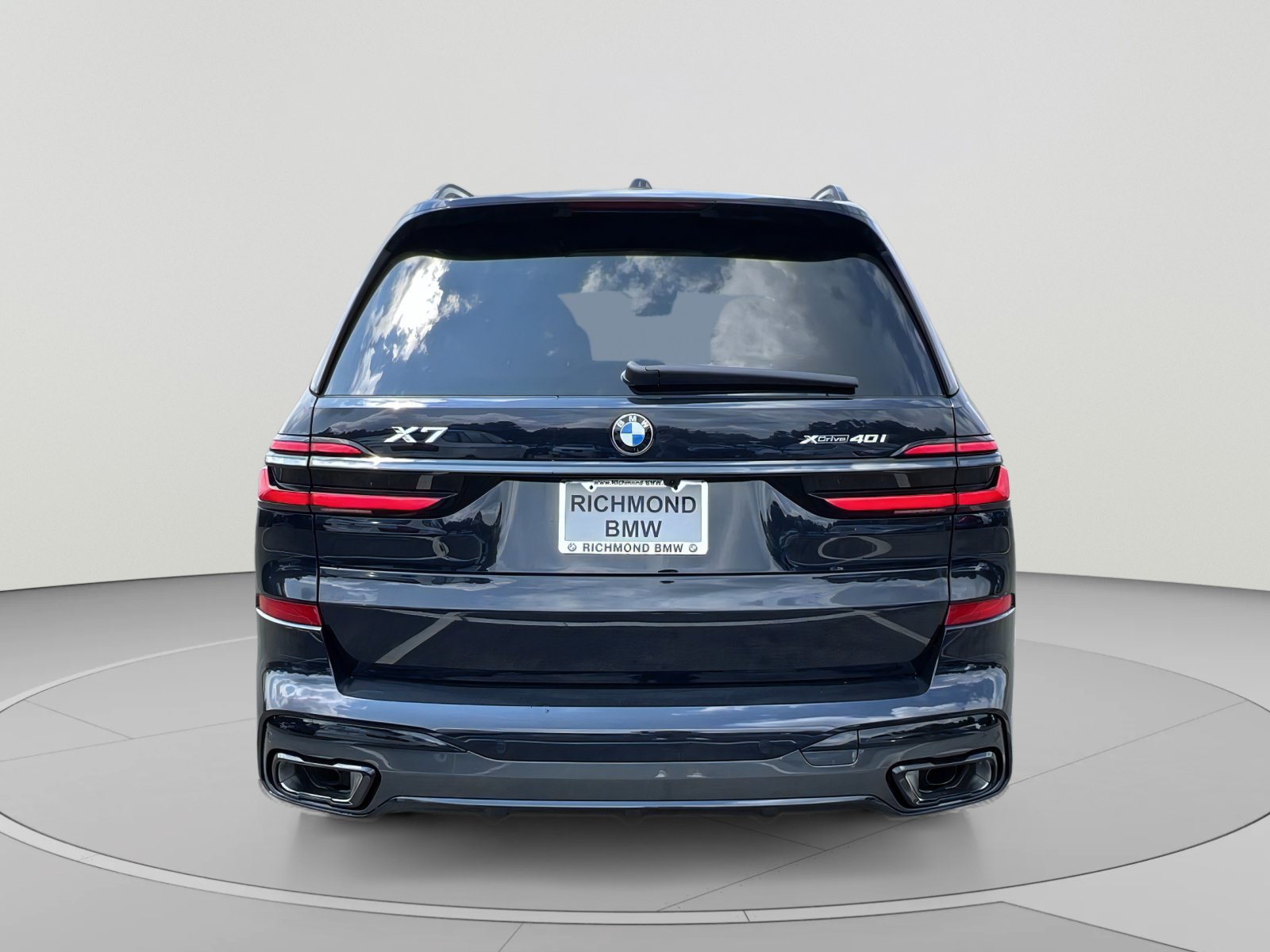 New 2027 BMW X7 xDrive40i w/ M Sport Package AWD/4WD image 4
