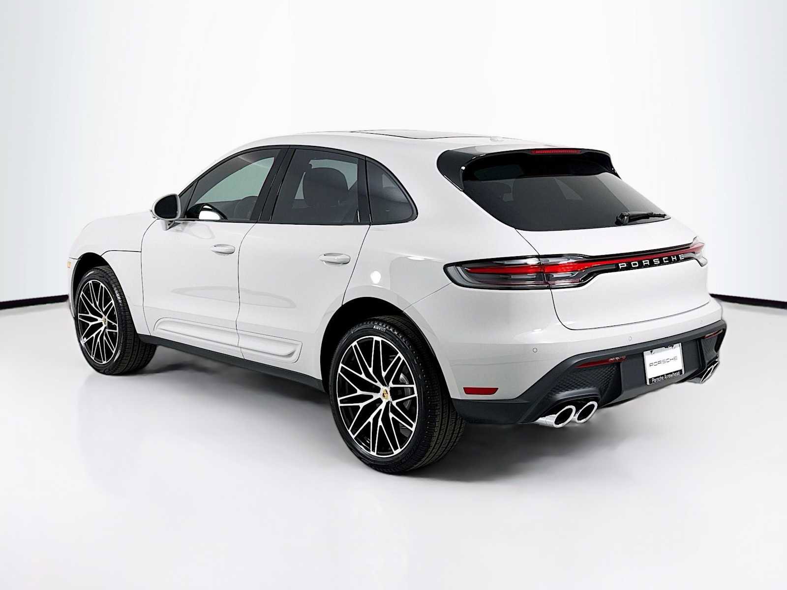 New 2026 Porsche Macan AWD/4WD image 3