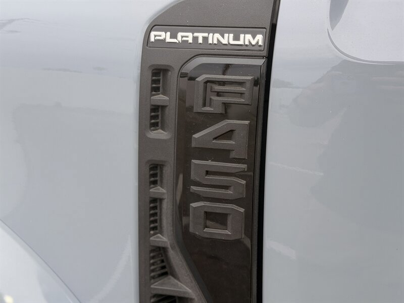 Used 2025 Ford F450 Platinum w/ FX4 Off-Road Package AWD/4WD image 17