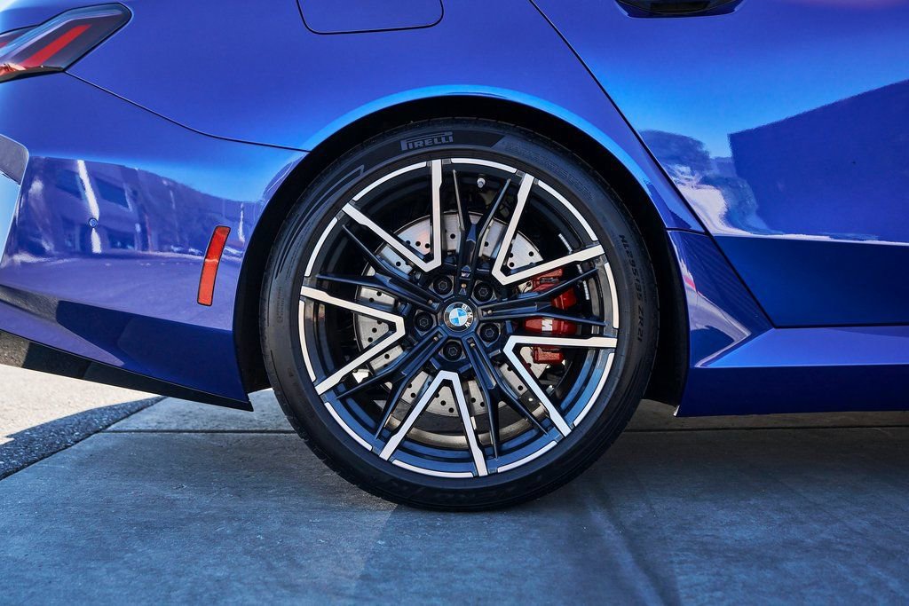 Used 2025 BMW M5 Touring image 17