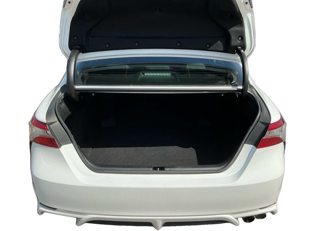 Used 2019 Toyota Camry SE image 24