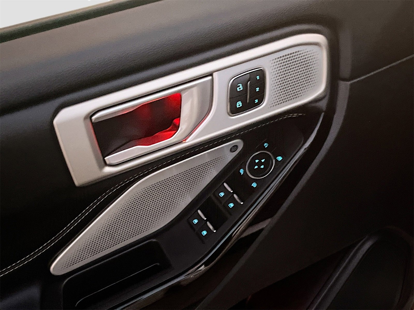 Used 2023 Ford Explorer ST w/ Equipment Group 401A image 18