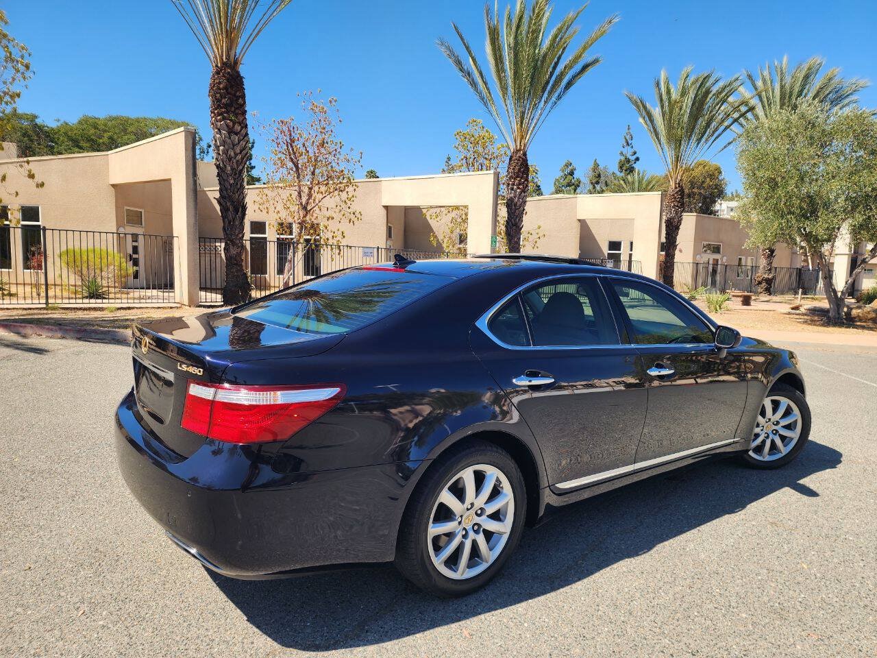 Used 2009 Lexus LS 460 RWD image 5