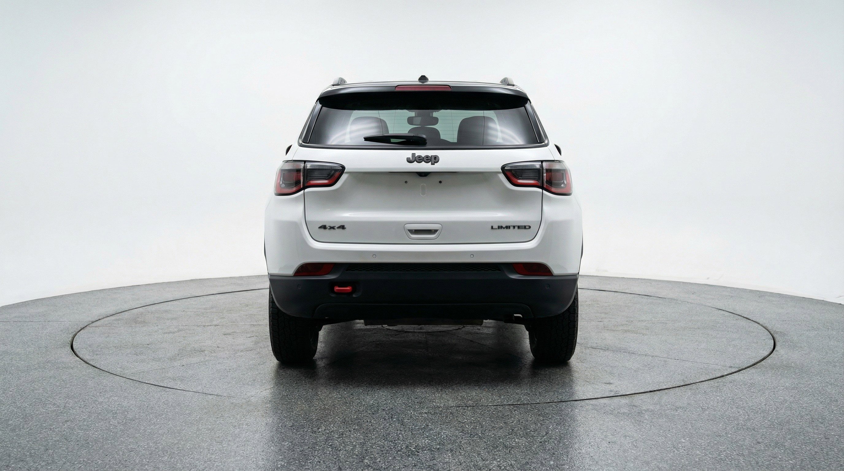 Used 2025 Jeep Compass Trailhawk image 7