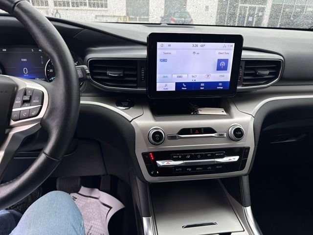 Used 2022 Ford Explorer XLT w/ Equipment Group 202A image 17