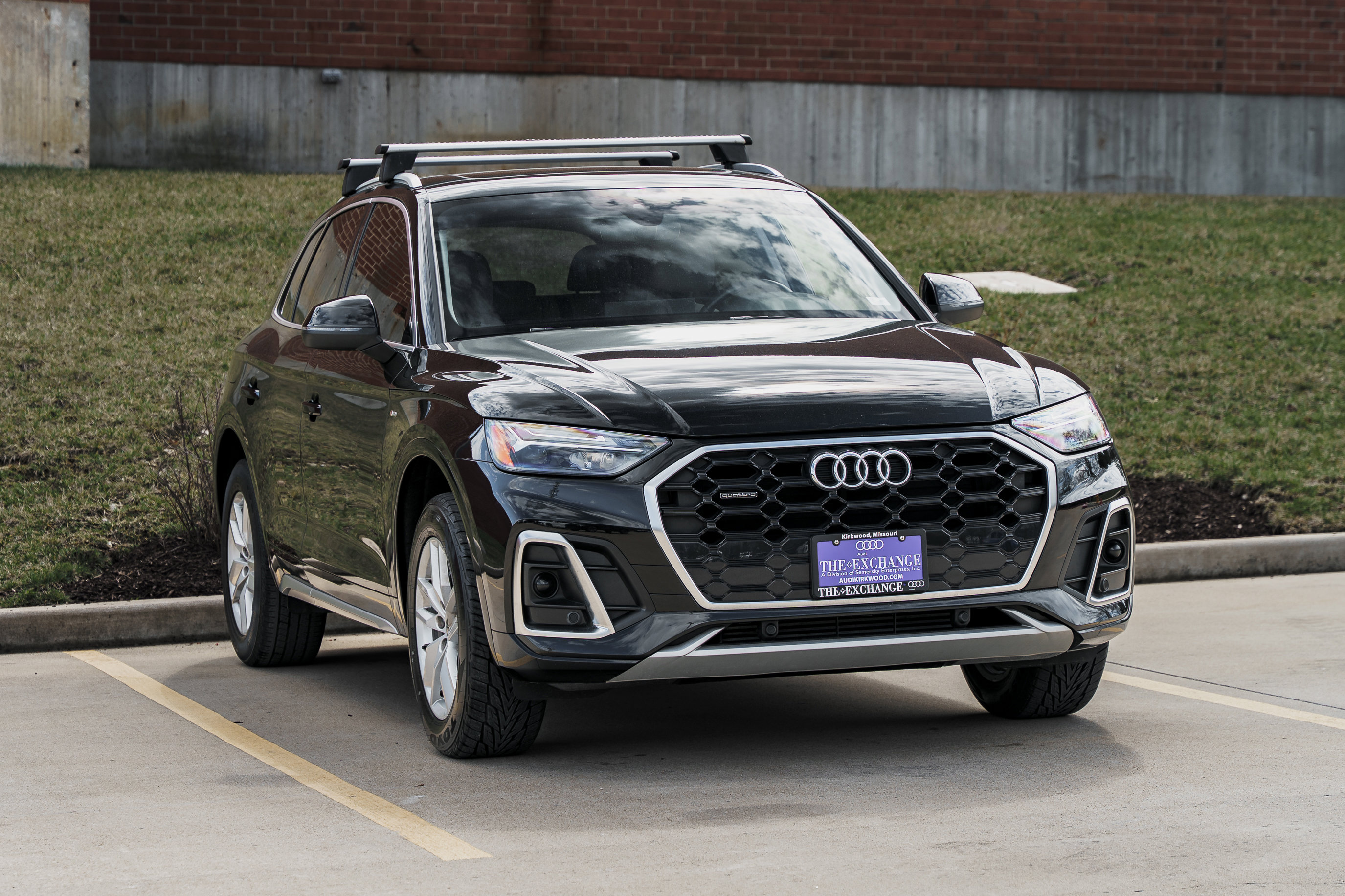 Used 2022 Audi Q5 2.0T Premium image 2