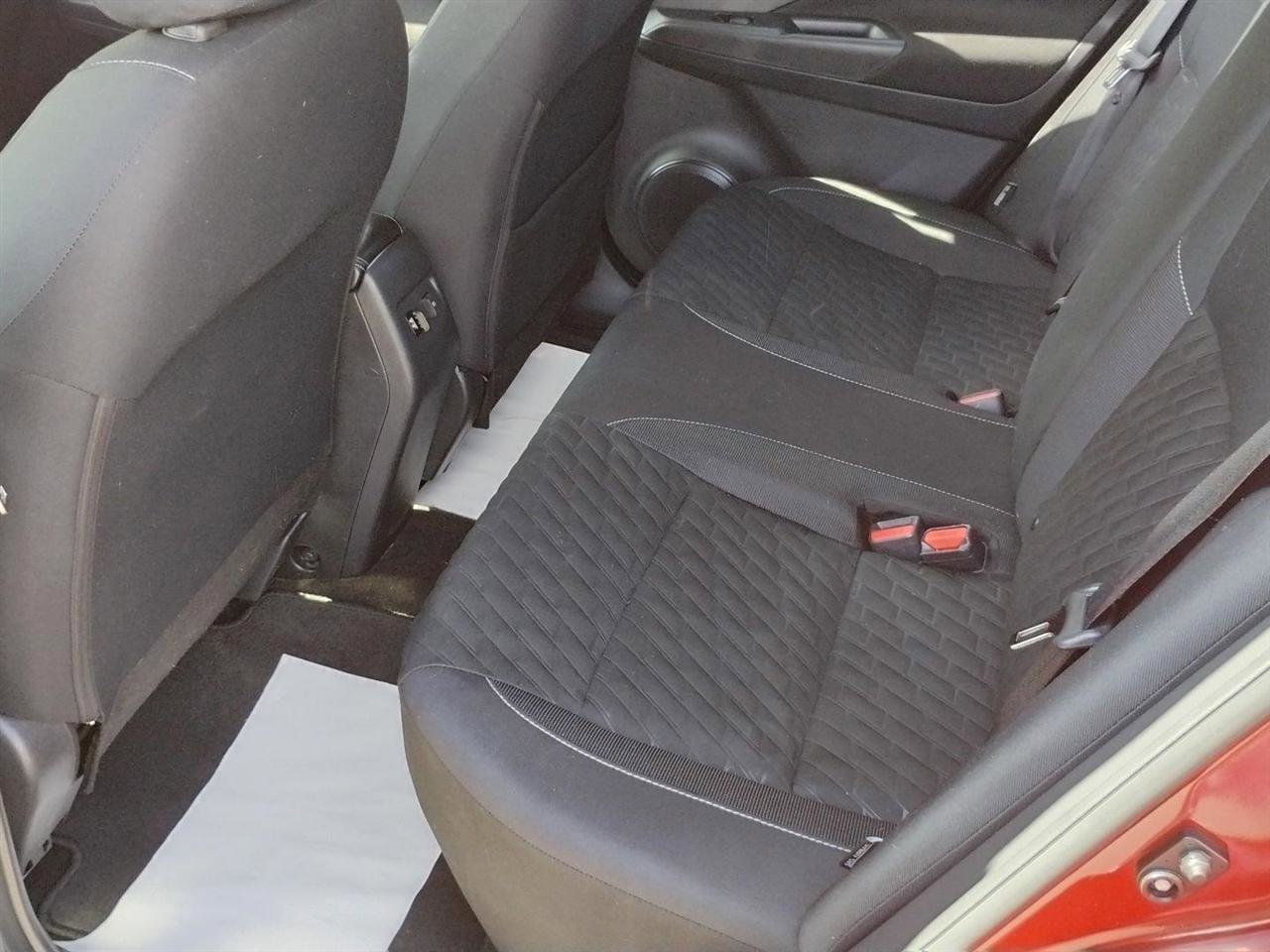 Used 2022 Nissan Kicks SV FWD image 13