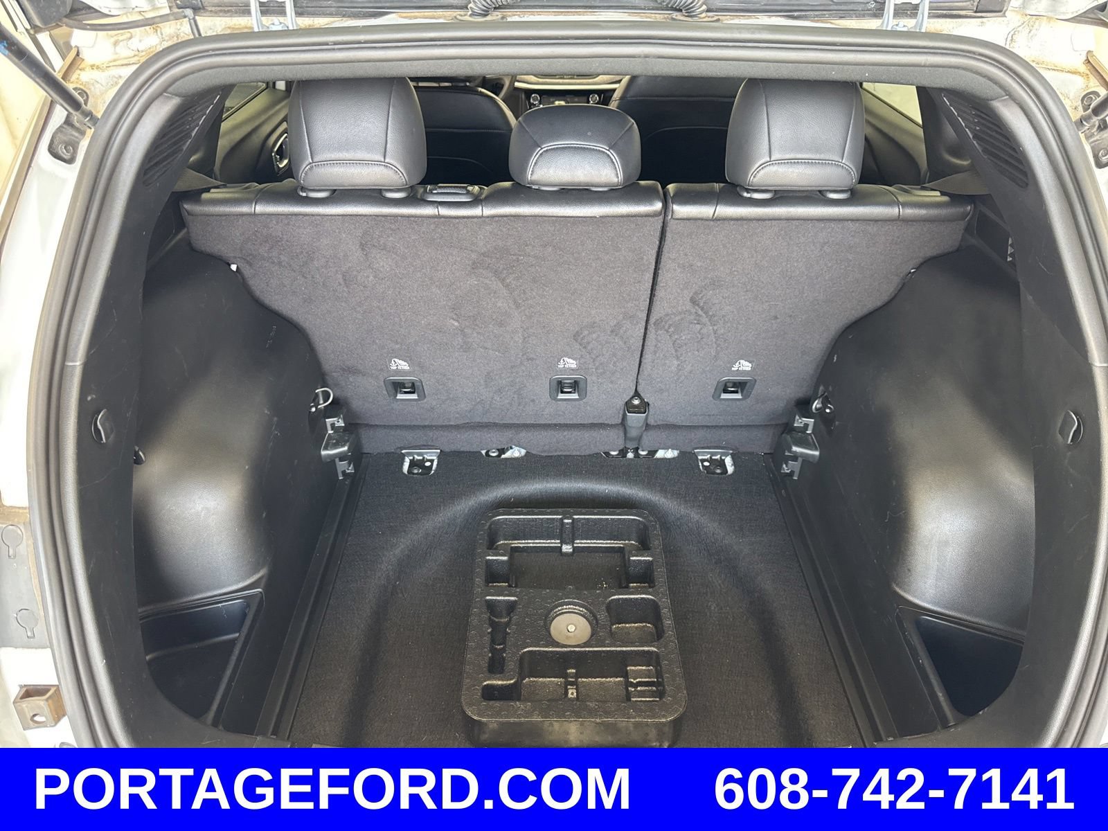 Used 2024 Jeep Compass Latitude AWD/4WD image 35