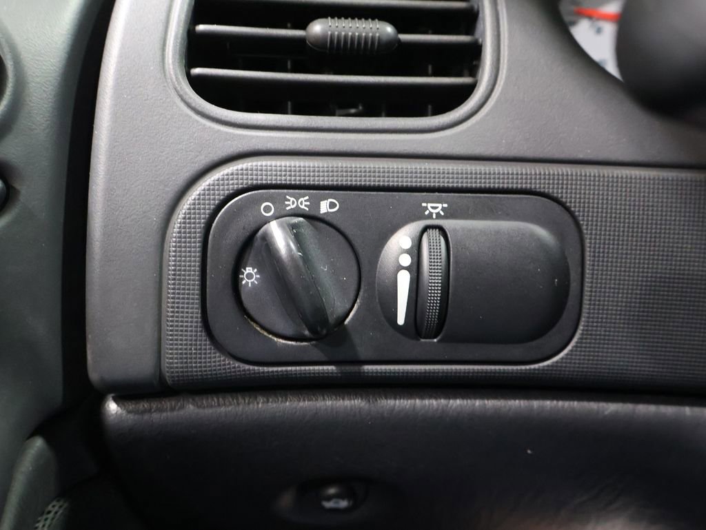 Used 2004 Dodge Intrepid SE image 27