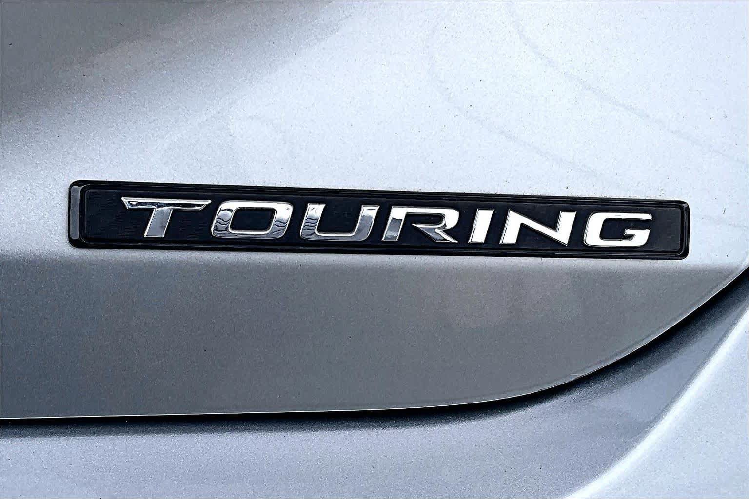 Certified 2019 Toyota Avalon Touring w/ Advanced Safety Package FWD image 10