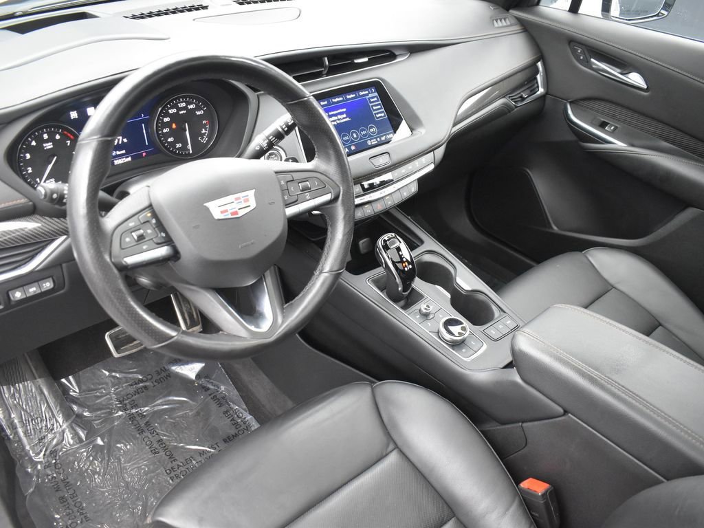 Used 2023 Cadillac XT4 Sport image 12