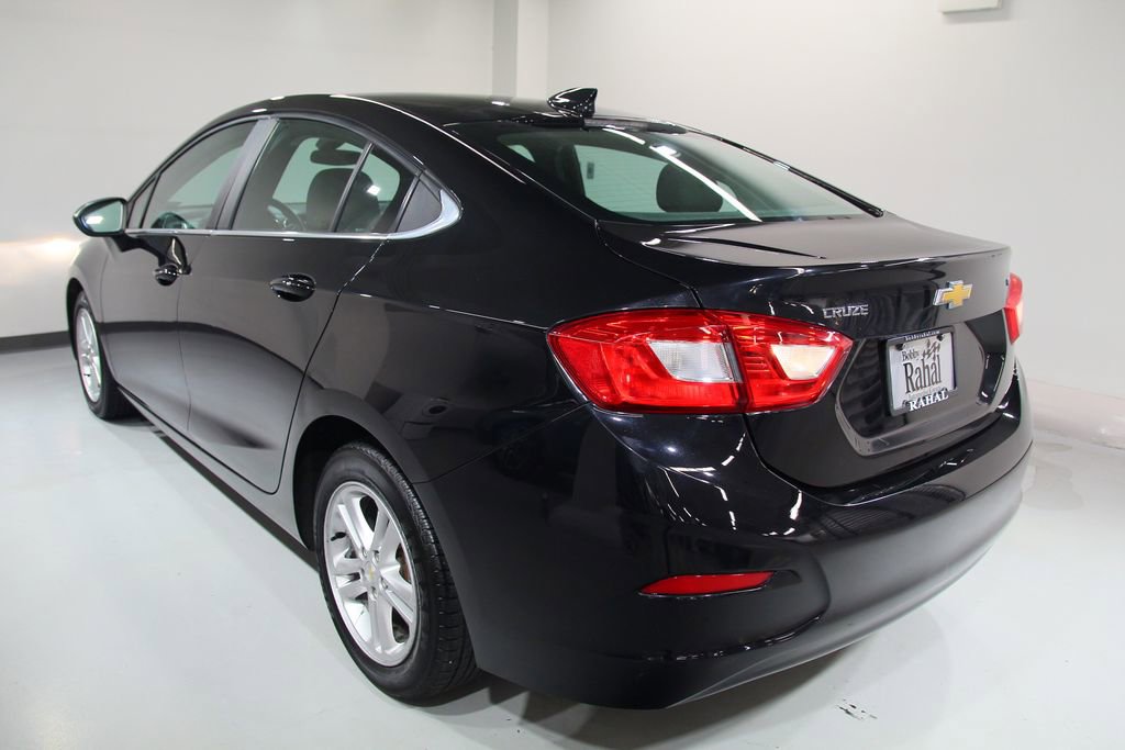 Used 2018 Chevrolet Cruze LT w/ Convenience Package FWD image 15
