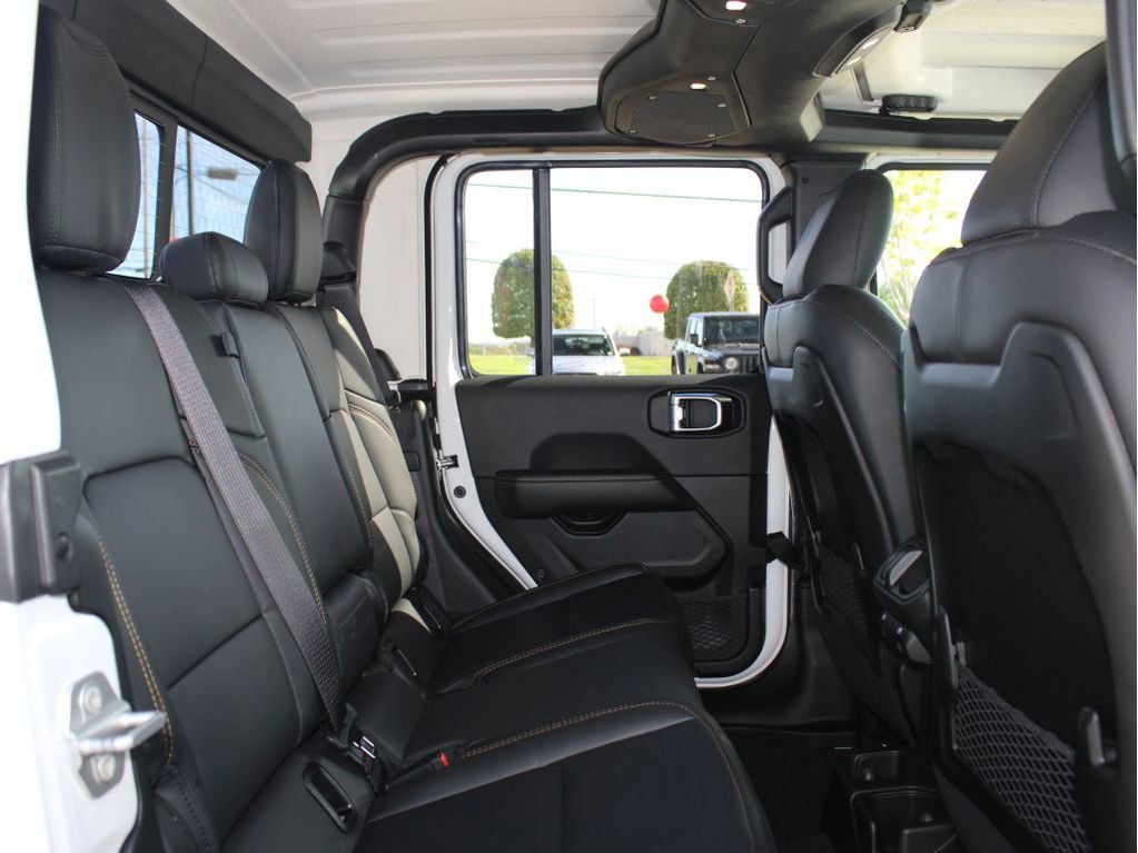 New 2025 Jeep Gladiator Sport image 29