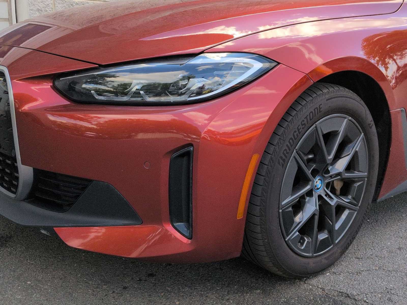 Used 2023 BMW i4 eDrive40 w/ Premium Package RWD image 11