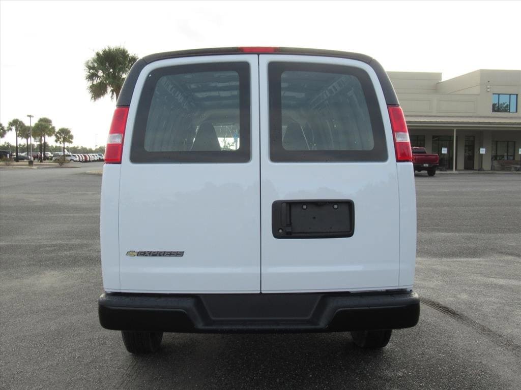 New 2025 Chevrolet Express 3500 Extended w/ Driver Convenience Package RWD image 5