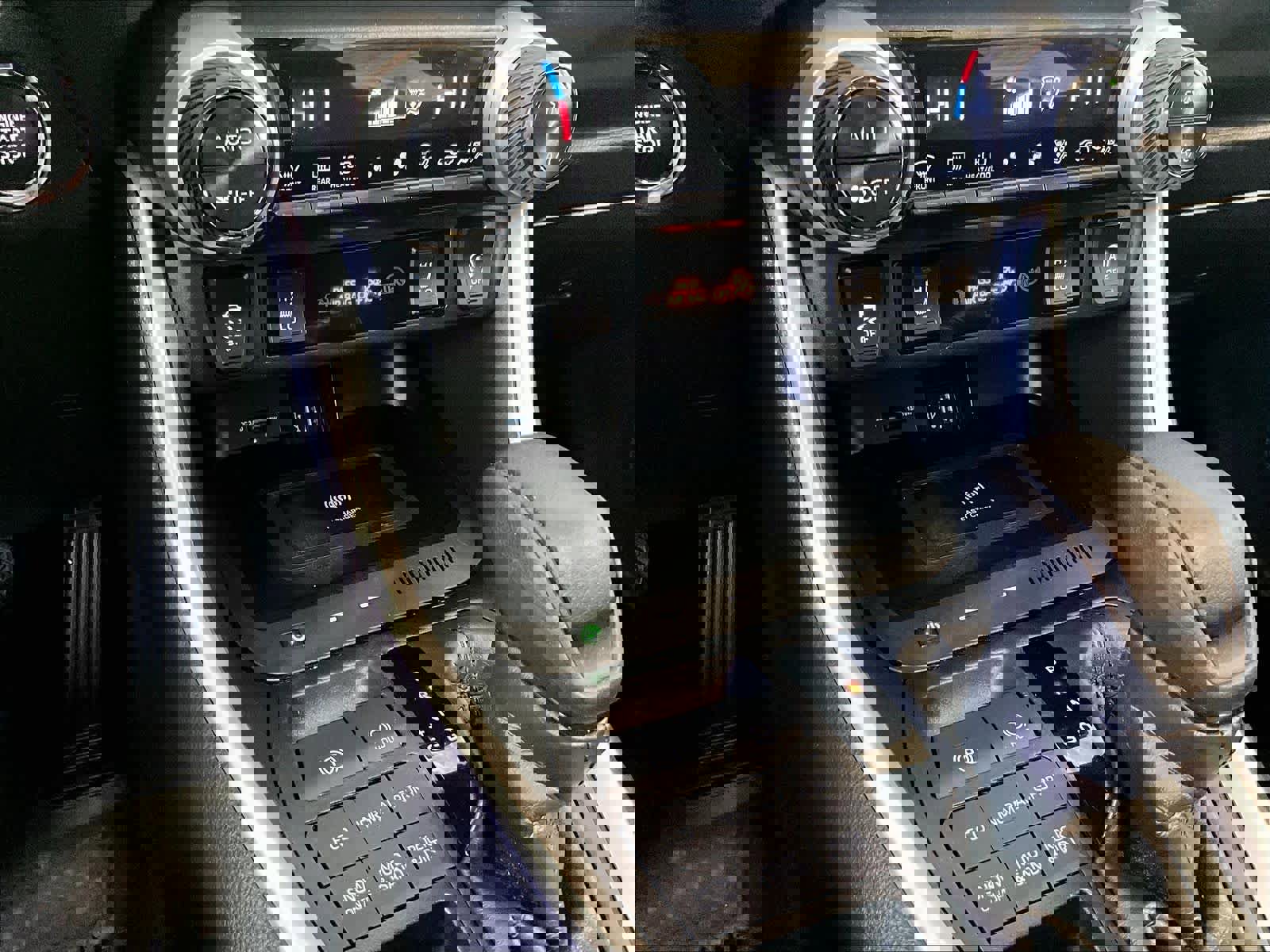 Used 2023 Toyota RAV4 XLE w/ Convenience Package image 26