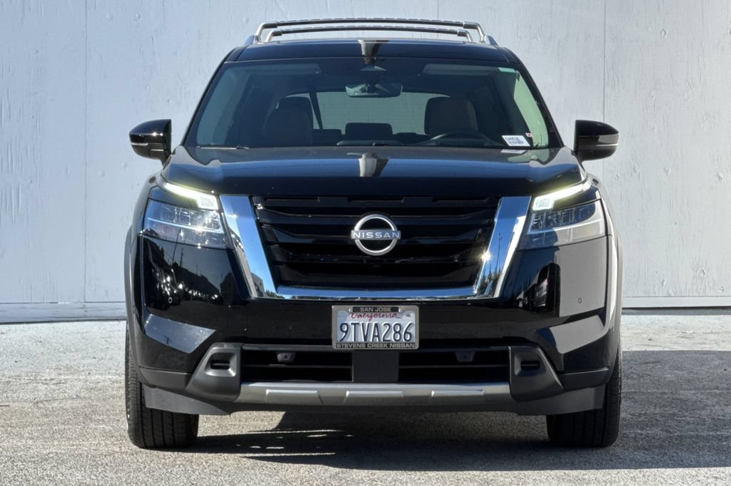 Certified 2024 Nissan Pathfinder Platinum w/ Cargo Package AWD/4WD image 9