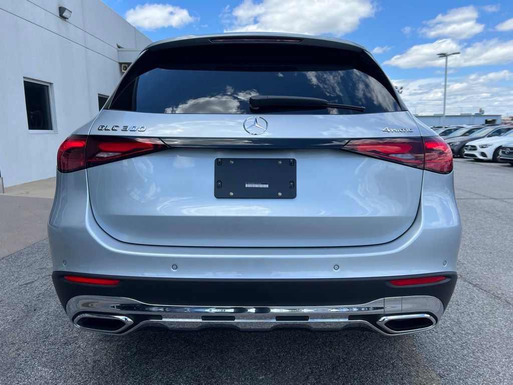 Certified 2025 Mercedes-Benz GLC 300 4MATIC image 5