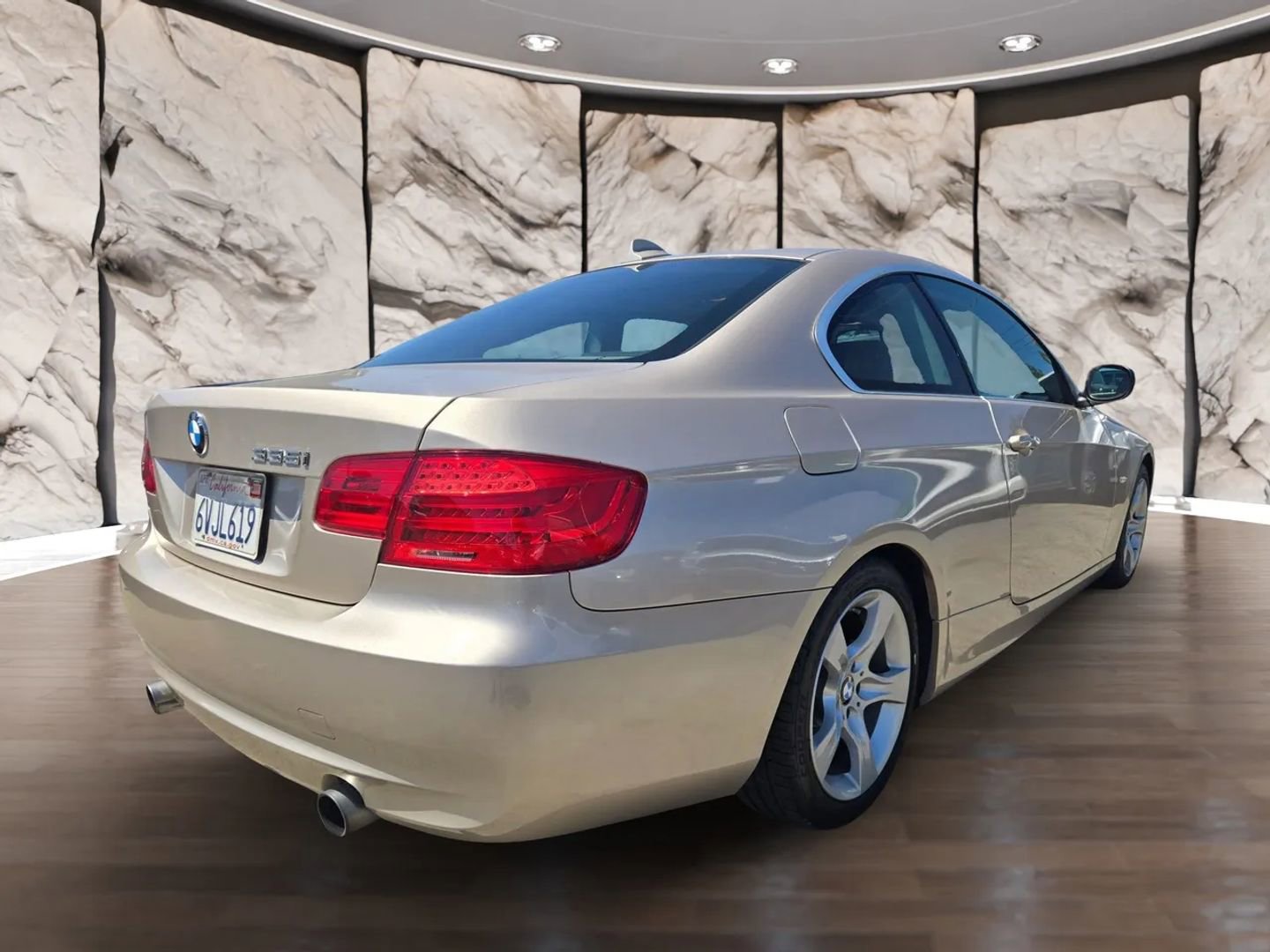 Used 2012 BMW 335i Coupe image 6