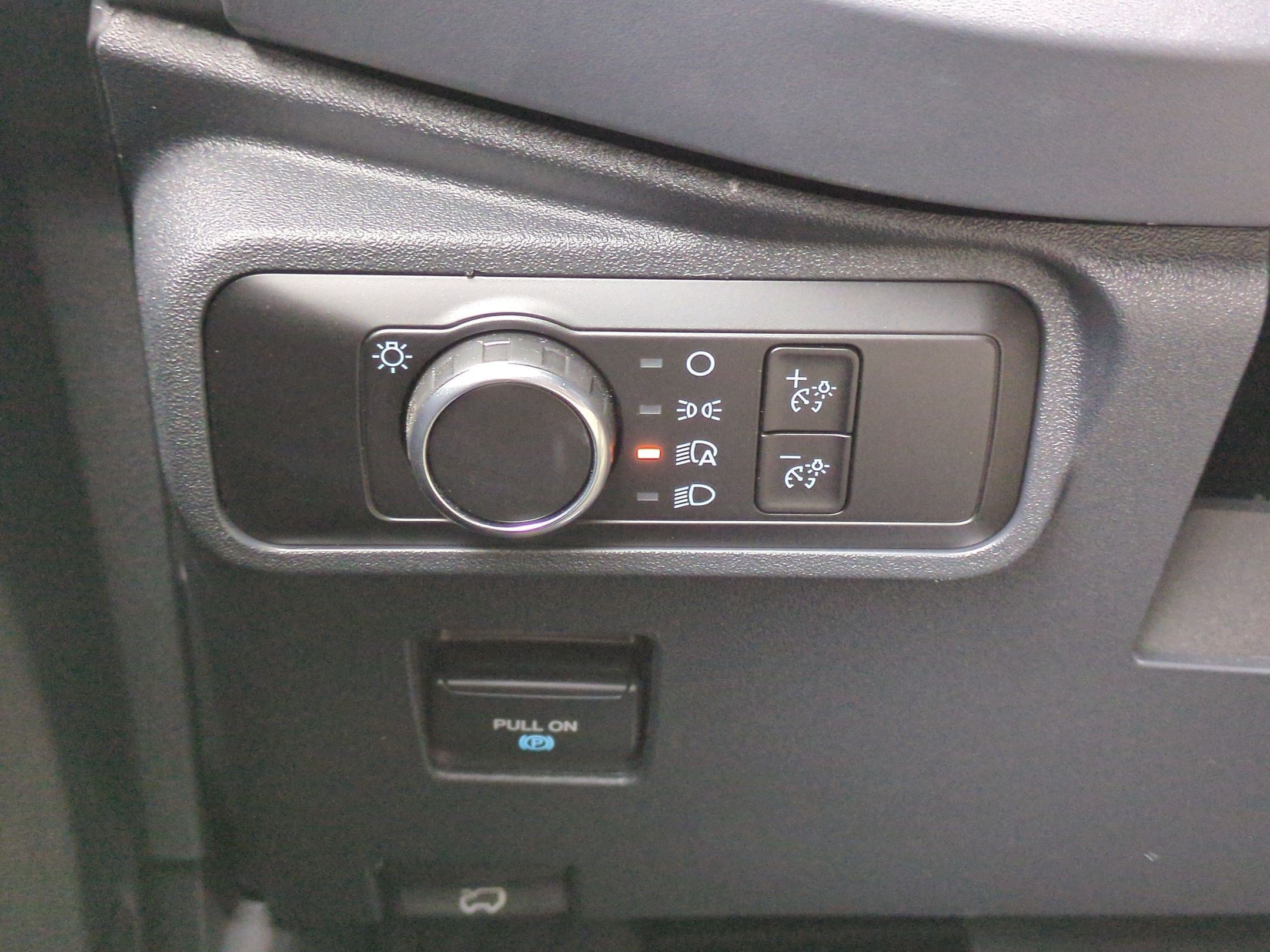 Used 2025 Ford Bronco Badlands AWD/4WD image 16