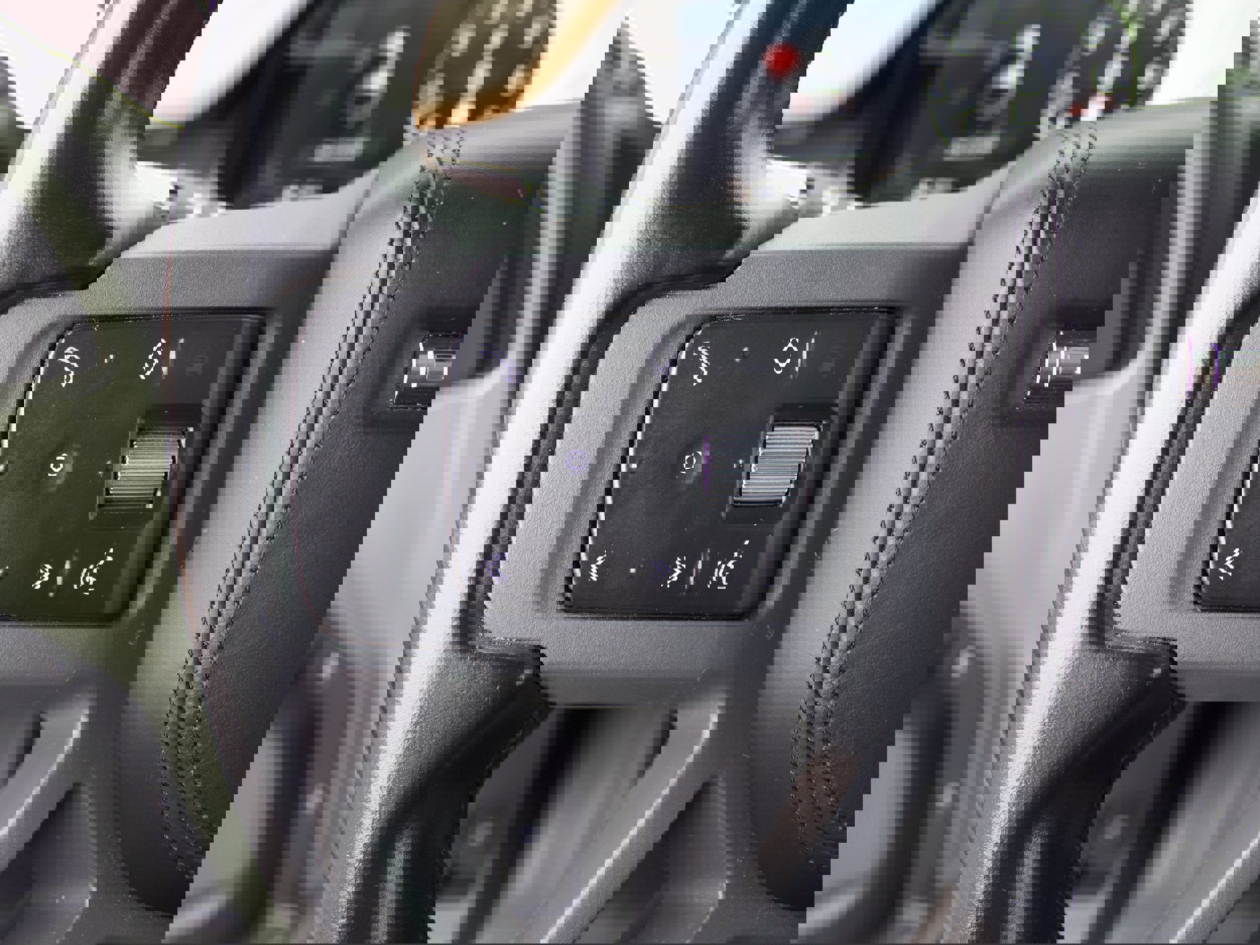 Used 2022 Land Rover Defender 90 X image 20