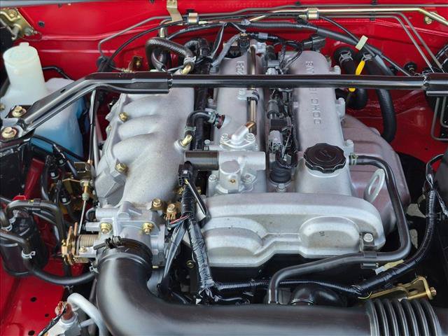 Used 2003 MAZDA MX-5 Miata LS RWD image 17