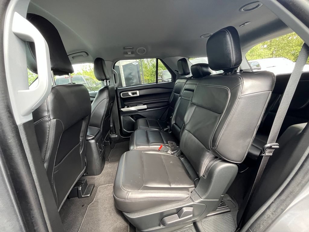 Used 2023 Ford Explorer XLT w/ Equipment Group 202A AWD/4WD image 24