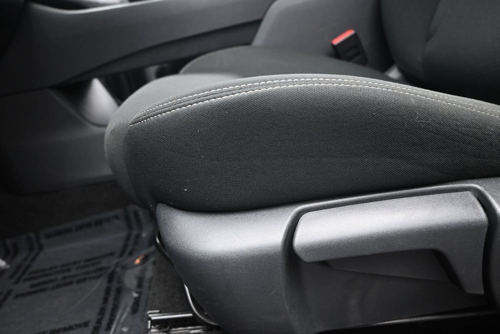 Used 2024 Nissan Rogue S FWD image 10