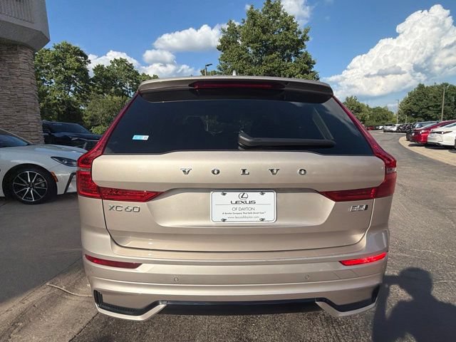 Used 2025 Volvo XC60 B5 Plus AWD/4WD image 6