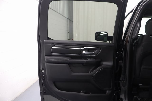 New 2026 RAM 1500 4x4 Crew Cab image 11