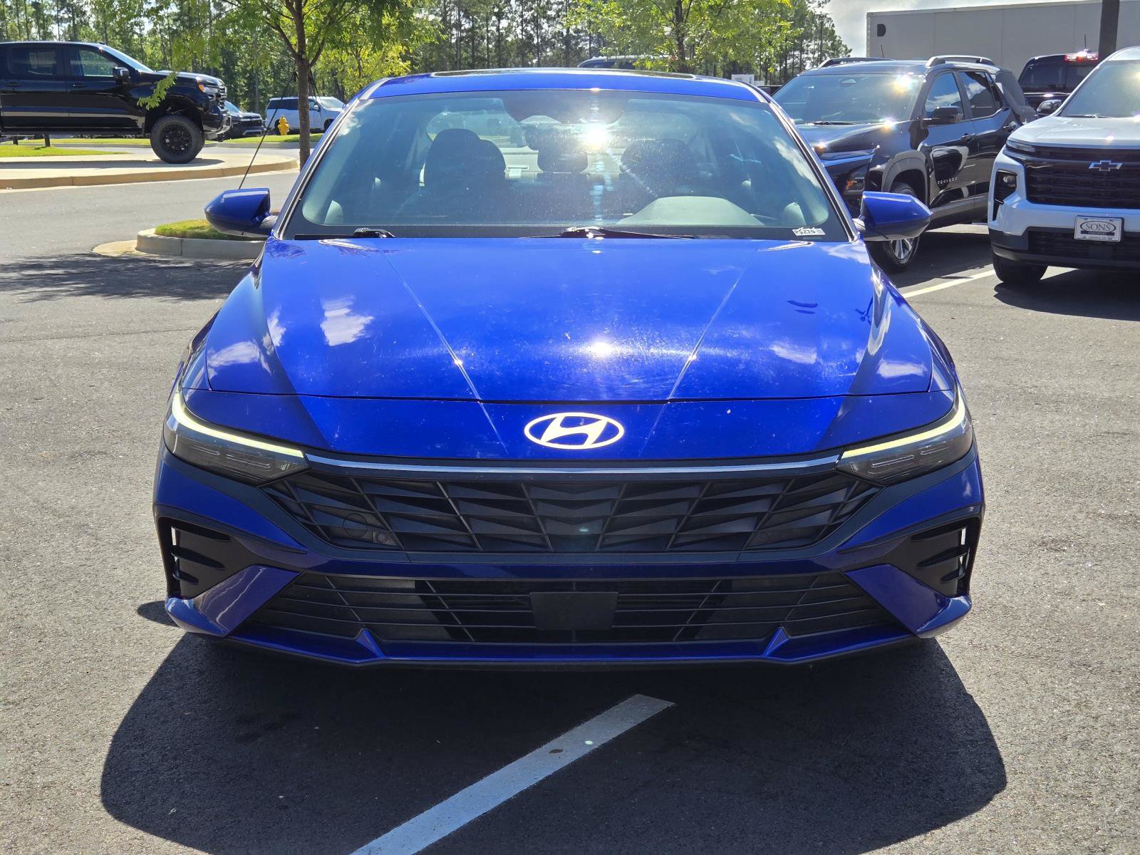 Used 2025 Hyundai Elantra SEL FWD image 3
