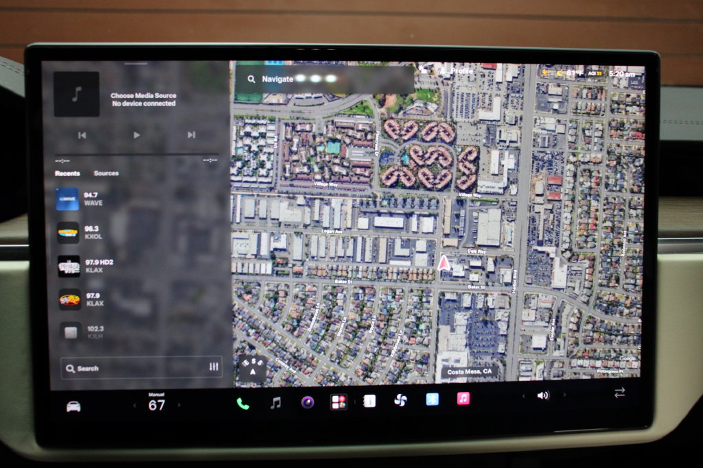 Used 2023 Tesla Model X AWD/4WD image 21
