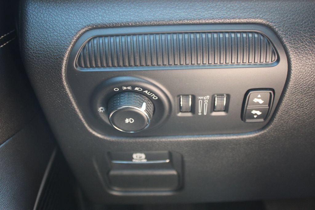 Used 2024 Jeep Wagoneer Series II AWD/4WD image 47