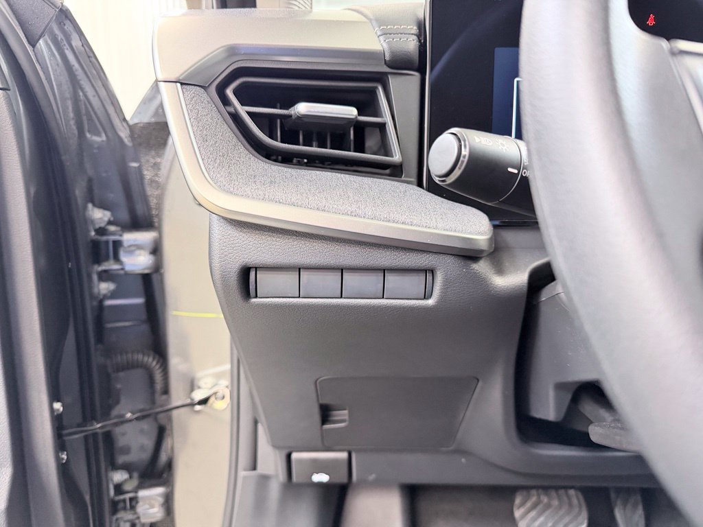 New 2027 Nissan Kicks SV AWD/4WD image 35