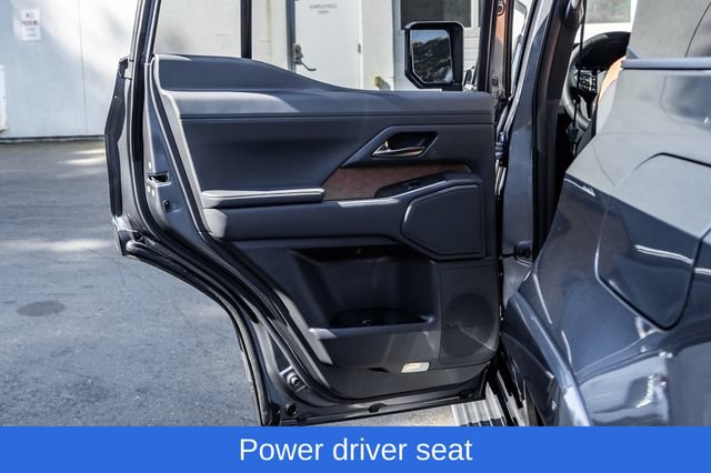 Used 2026 Lexus GX 550 w/ Accessory Package (2T) AWD/4WD image 23