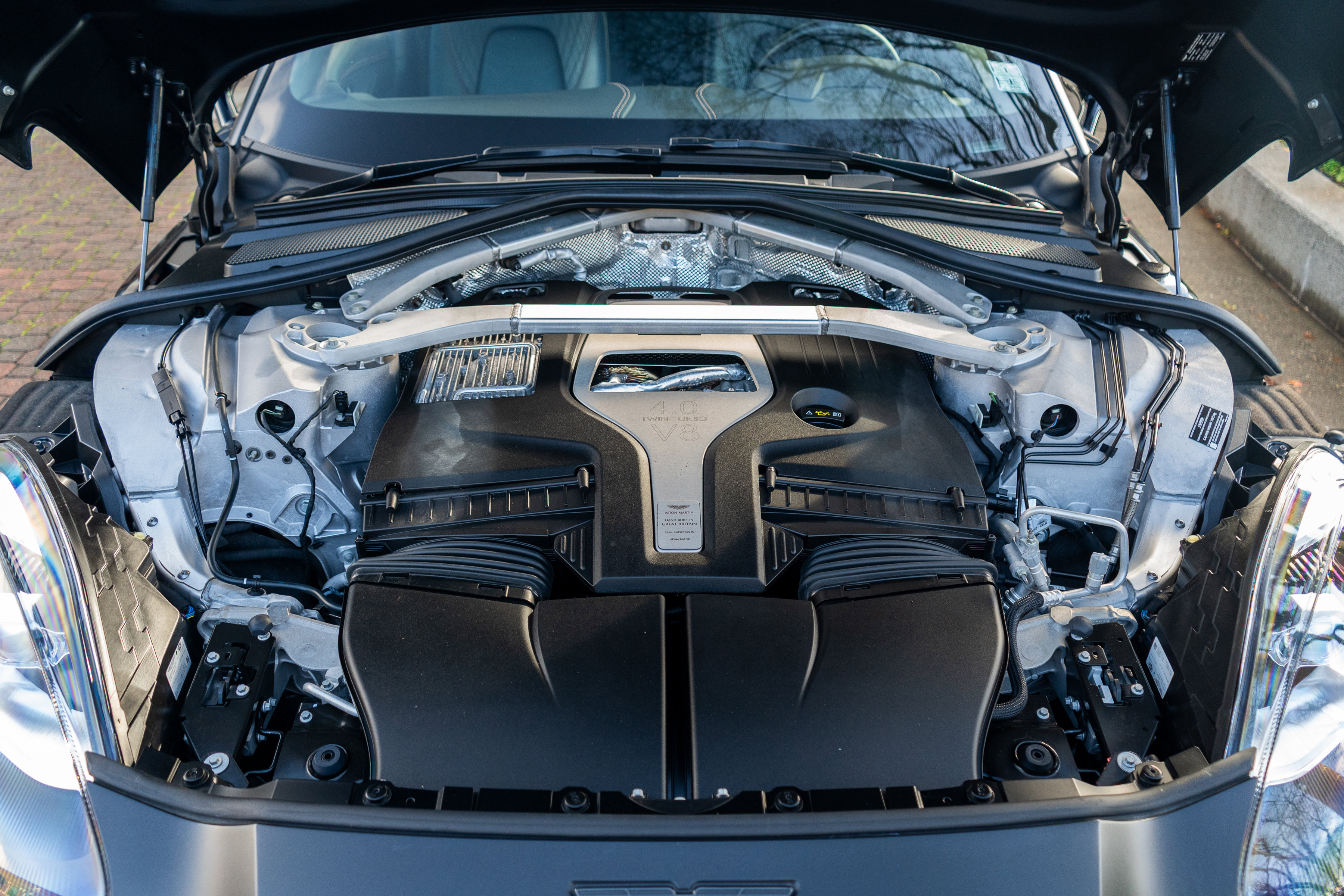 Used 2022 Aston Martin DBX image 42