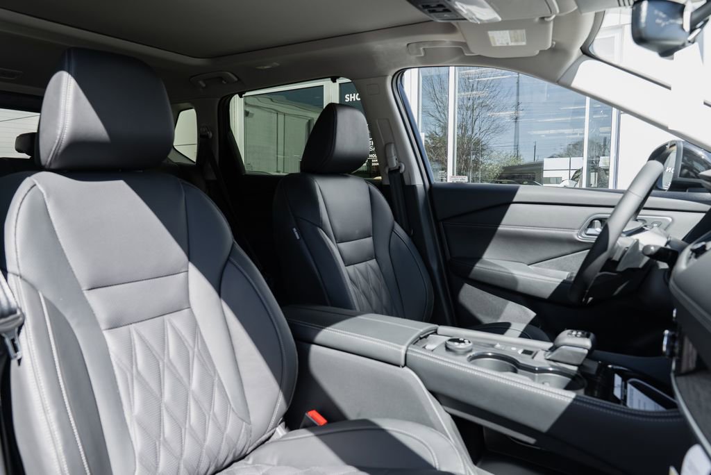 New 2026 Nissan Rogue Platinum image 29