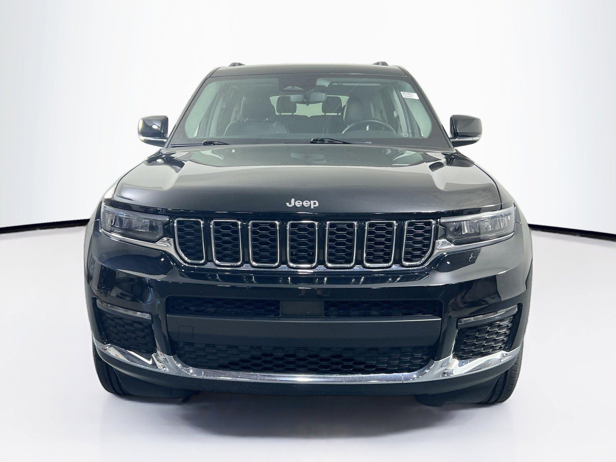 Used 2022 Jeep Grand Cherokee L Limited image 2