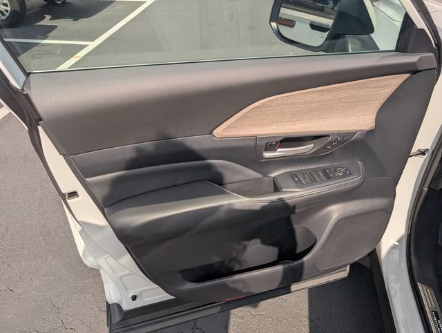 Used 2026 Toyota Grand Highlander AWD Hybrid image 14