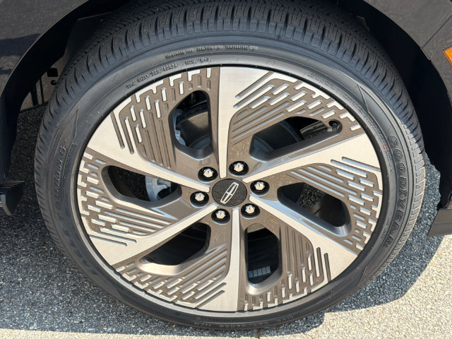 New 2027 Lincoln Navigator L Black Label AWD/4WD image 13