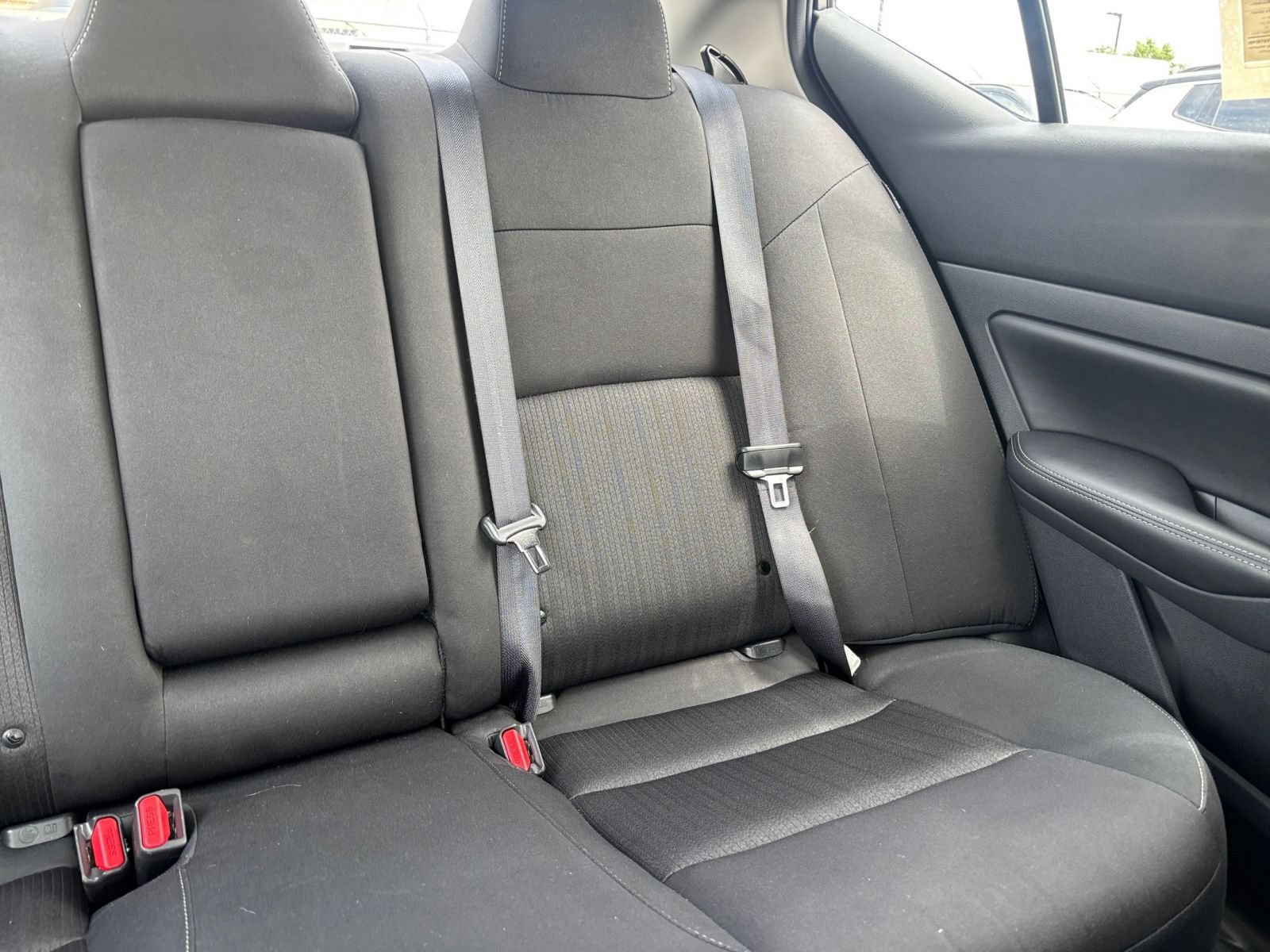 Used 2025 Nissan Altima 2.5 SV FWD image 37
