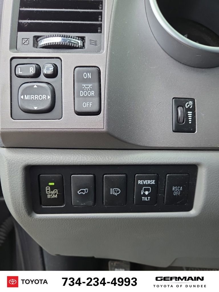 Used 2012 Toyota Sequoia Platinum image 26