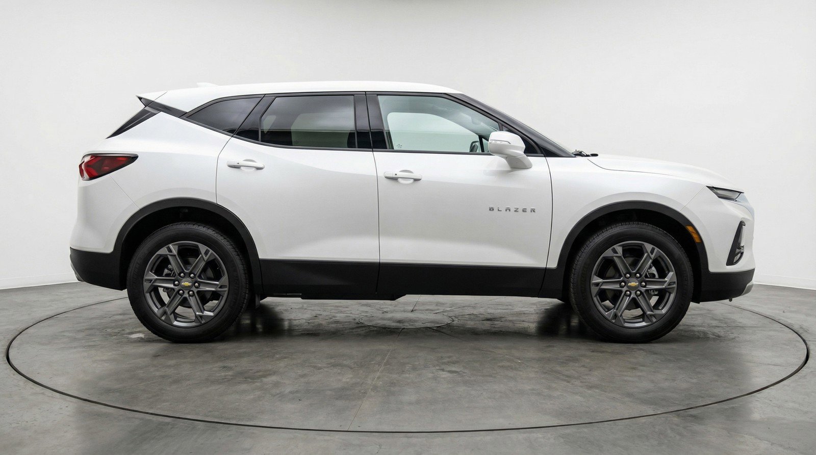 Used 2025 Chevrolet Blazer LT image 11