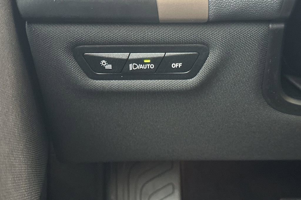 New 2026 BMW iX xDrive60 w/ Premium Package image 29