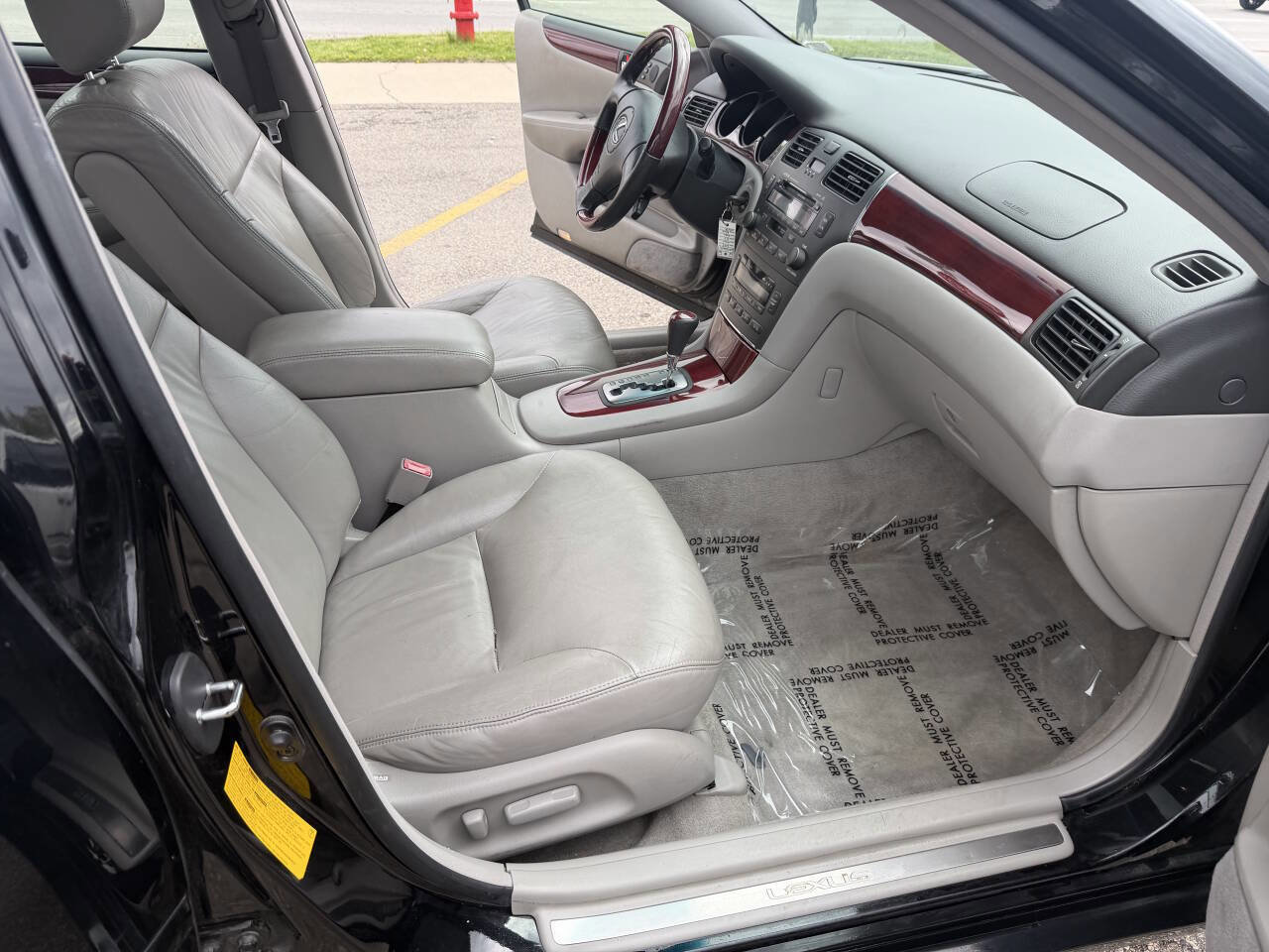 Used 2003 Lexus ES 330 FWD image 18